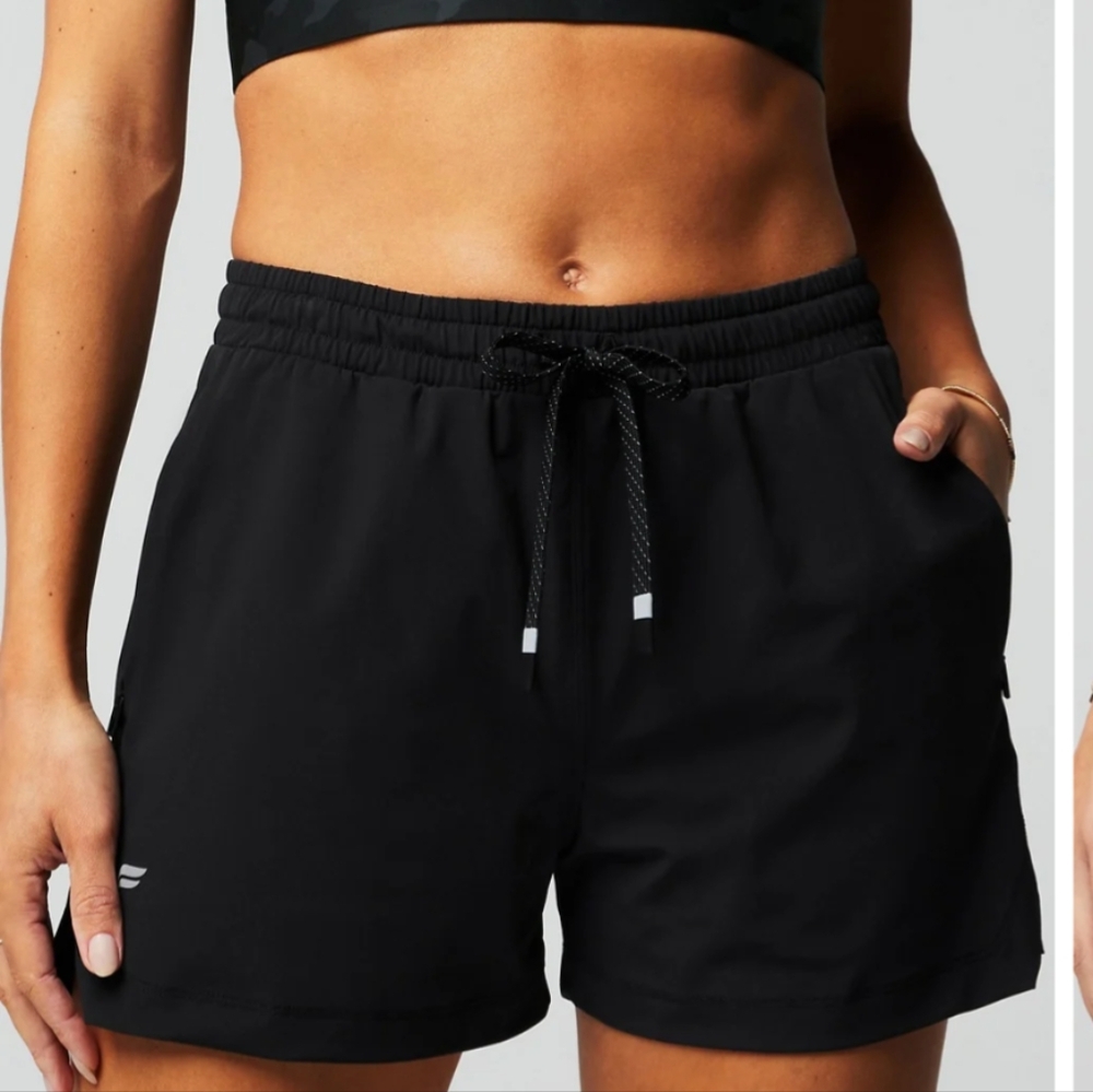 Fabletics 3" The One Short